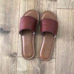 Women’s sandals